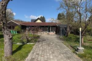 Bungalow mit großem Grundstück in ruhiger Lage von Potsdam