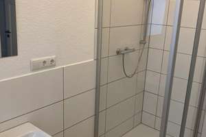 charmante 2-Raum-Wohnung mit kleiner Küchenzeile, Wintergarten und PKW-Stellplatz – Altenberger Straße 26, 1277 Striesen-Ost, Dresden – Vorschaubild 7