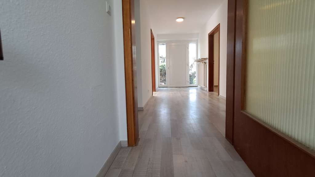 Immobilie in Birkenheide - ANSCHAUEN LOHNT : BEGEHRTER BUNGALOW  - MODERNISIERT -in begehrter Wohnlage! - Bild 3