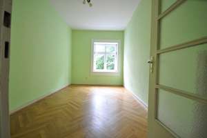 Altbauwohnung mit Dienstboteneingang, Parkett, Dielen, Terrazzo und Balkon   – Die vollständige Adresse der Immobilie erhältst du vom Anbieter., 30163 List, Hannover – Vorschaubild 3