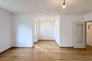 Umfassend modernisierte 2 Zimmer Wohnung mit Balkon und Außenstellplatz im Lichterfelde Kiez – Die vollständige Adresse der Immobilie erhältst du vom Anbieter., 12203 Lichterfelde, Berlin – Vorschaubild 2