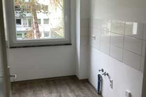 Großzügig geschnittene 3 Zimmer-Wohnung im Erdgeschoss mit Balkon – Donauschwabenstr. 1, 33609 Bielefeld – Vorschaubild 4
