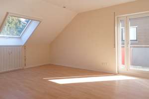 Großzügige Dachgeschosswohnung mit sonniger Loggia! – Die vollständige Adresse der Immobilie erhältst du vom Anbieter., 55129 Hechtsheim, Mainz – Vorschaubild 4