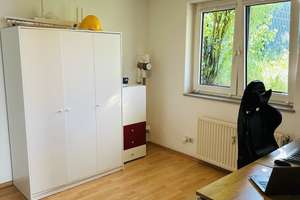 Attraktive helle 3-Zimmer-Wohnung mit eigener Terrasse in beliebter Lage in Zündorf, Köln – Die vollständige Adresse der Immobilie erhältst du vom Anbieter., 51143 Zündorf, Köln – Vorschaubild 16