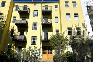 Provisionsfrei und bezugsfrei: Altbau-Beletage mit Stuck, Dielen, 2 Balkonen & grünem Hofblick. – Die vollständige Adresse der Immobilie erhältst du vom Anbieter., 12439 Niederschöneweide, Berlin – Vorschaubild 12