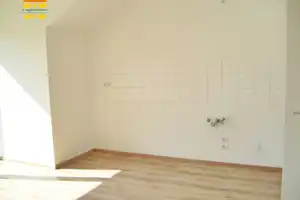 *** Dachgeschoss-Wohnung auf dem Kaßberg mit Balkon *** – Rudolf-Marek-Straße 7, 9112 Chemnitz – Vorschaubild 9