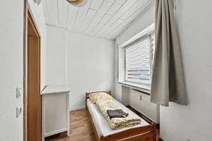 8-Familienhaus – leerstehend und flexibel nutzbar in Duisburg-Beeck – Die vollständige Adresse der Immobilie erhältst du vom Anbieter., 47139 Beeck, Duisburg – Vorschaubild 4