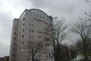 Frisch renovierte 2-Zimmer-Wohnung mit Rheinblick, Loggia & Aufzug 5. OG