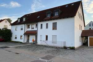 Schöne 3-Zimmer-DG-Wohnung mit Balkon inkl Garage, Einzug 1.11.2026 (nach Absprache früher)