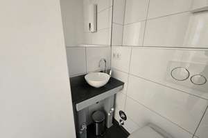 Stilvolles Wohnen in Krefeld: 3-Zimmer mit moderner Einbauküche & großer Terrasse – Stephanstr. 75a, 47798 Stadtmitte, Krefeld – Vorschaubild 3