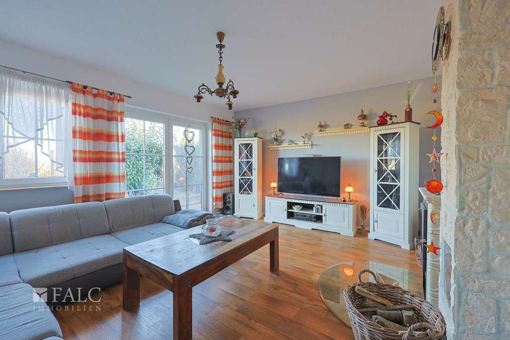 Immobilie in Beetzsee - Moderner Familien-Bungalow mit Garten, Pool & Feldblick - Bild 2