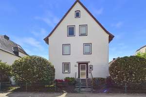 Bielefeld-Gellershagen: Bezugsfreies Dreifamilienhaus am Bultkamp Park | ca. 238 m² Wfl. | 3x Garage – Die vollständige Adresse der Immobilie erhältst du vom Anbieter., 33613 Schildesche, Bielefeld – Vorschaubild 3