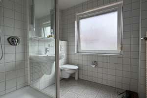 Gepflegtes Reihenmittelhaus zu vermieten – Die vollständige Adresse der Immobilie erhältst du vom Anbieter., 90419 Bielingplatz, Nürnberg – Vorschaubild 7