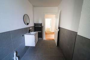 Erstbezug nach Komplettsanierung – Familienfreundliche 4-Zi-Wohnung mit Loggia mitten in Esslingen – Schillerstraße 11, 73728 Innenstadt, Esslingen am Neckar – Vorschaubild 16