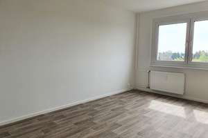 2-Zimmer-Wohnung im 5. Obergeschoss zu vermieten – Ringstraße 55, 4209 Grünau-Mitte, Leipzig – Vorschaubild 1