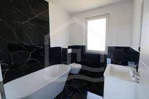 Luxus trifft Design – exklusiver Erstbezug im Neubau – Die vollständige Adresse der Immobilie erhältst du vom Anbieter., 74291 Helmstadt-Bargen – Vorschaubild 14