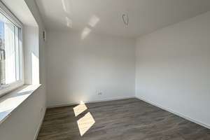 Großzügige 4,5-Zimmer-Wohnung mit Balkon & Doppelgarage – Die vollständige Adresse der Immobilie erhältst du vom Anbieter., 74321 Bietigheim-Bissingen – Vorschaubild 5