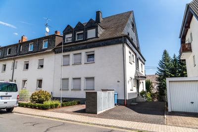 Gepflegtes Mehrfamilienhaus mit 4 Wohneinheiten in Koblenz-Güls