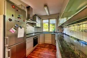 Idyllischer Bungalow mit der Chance zur Selbstverwirklichung

 – Die vollständige Adresse der Immobilie erhältst du vom Anbieter., 82515 Wolfratshausen – Vorschaubild 2