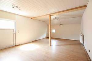 Harlingerode: DHH mit Kamin, PV-Anlage & Ausbauoption – 637 m² Grundstück in Sackgassenlage – Die vollständige Adresse der Immobilie erhältst du vom Anbieter., 38667 Bad Harzburg – Vorschaubild 7