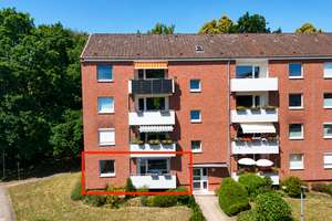Ruhige 3-Zimmer-Wohnung auf Erbpacht mit Südwestbalkon im Lübecker Musikerviertel – Die vollständige Adresse der Immobilie erhältst du vom Anbieter., 23556 Sankt Lorenz Nord, Lübeck – Vorschaubild 1