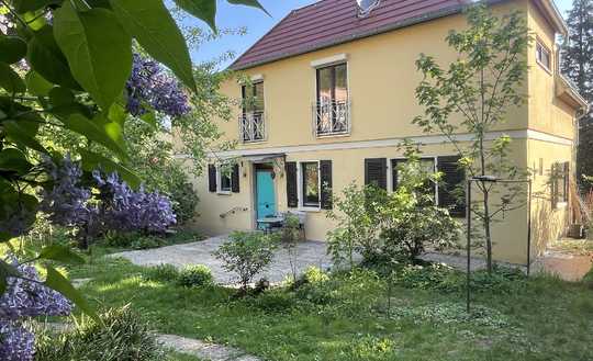 Exclusives Wohnen mit Aussicht in bevorzugter Waldrandlage in Weyher