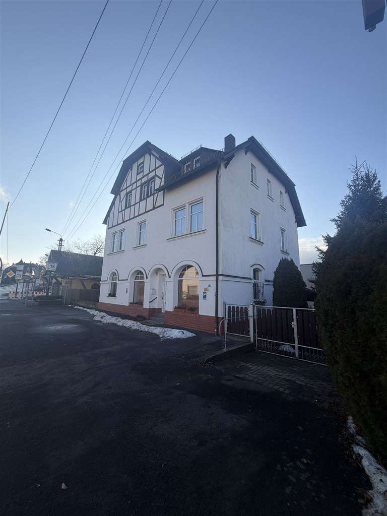 Immobilie in Rosenbach/Vogtland - ++Repräsentative Villa mit zwei Wohnungen und Gewerbeeinheit++ - Bild 2