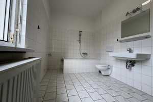 Geschmackvolle 3-Zimmer-Wohnung mit Balkon und neuer Einbauküche – Nürnberg – Vorschaubild 4