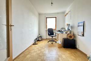 FREIE, HELLE 3 ZIMMER-DG-WOHNUNG MIT GROßEM BALKON UND EIGENEM GARTEN IN SCHÖNER WOHNLAGE – Die vollständige Adresse der Immobilie erhältst du vom Anbieter., 86179 Haunstetten-West, Augsburg – Vorschaubild 10