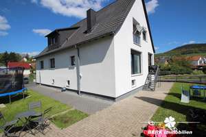 BERK Immobilien - Großzügiges Zweifamilienhaus mit viel Potenzial in Laufach – Die vollständige Adresse der Immobilie erhältst du vom Anbieter., 63846 Laufach – Vorschaubild 1