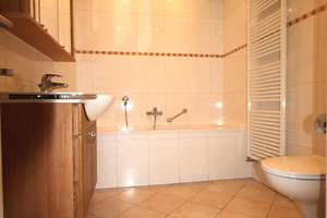 Gepflegtes Reihenmittelhaus mit 4,5 Zimmern in Düsseldorf-Hellerhof – Maximilian-Kolbe Straße 35, 40595 Hellerhof, Düsseldorf – Vorschaubild 15