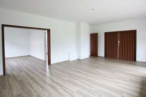 Großzügiges und modernes EFH mit überdachter Terrasse und Garage in bester Wohnlage von Bad Zw'ahn – Die vollständige Adresse der Immobilie erhältst du vom Anbieter., 26160 Bad Zwischenahn – Vorschaubild 5