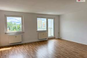 3-Raum-Wohnung mit Balkon im Barbara-Uthmann-Ring - Annaberg-Buchholz! – Barbara-Uthmann-Ring 83, 9456 Annaberg-Buchholz – Vorschaubild 1