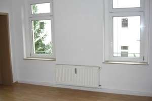 Kompakte Hinterhaus DG 2,5-Zimmer mit Einbauküche, Laminat und Wanne in uninaher Lage! – Rembrandtstraße 31 A, 9111 Zentrum, Chemnitz – Vorschaubild 13