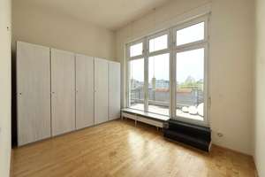 Helle 4-Zi.-Dachgeschosswohnung mit großer Südwest-Terrasse in Waldtrudering – Die vollständige Adresse der Immobilie erhältst du vom Anbieter., 81827 Waldtrudering, München – Vorschaubild 8