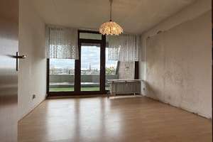3-ZI.-WHG. MIT ANGRENZENDEM APARTMENT, DACHTERASSE UND 2 PKW-STELLPLÄTZEN IN CITYNÄHE ZU – Die vollständige Adresse der Immobilie erhältst du vom Anbieter., 47799 Cracau, Krefeld – Vorschaubild 11