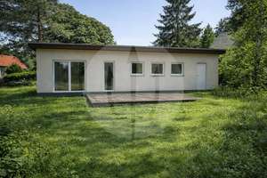 Wannsee. Weite. Wohngefühl. – Sanierter Bungalow mit großem Garten direkt am Wald – 14109 Wannsee, Berlin – Vorschaubild 1