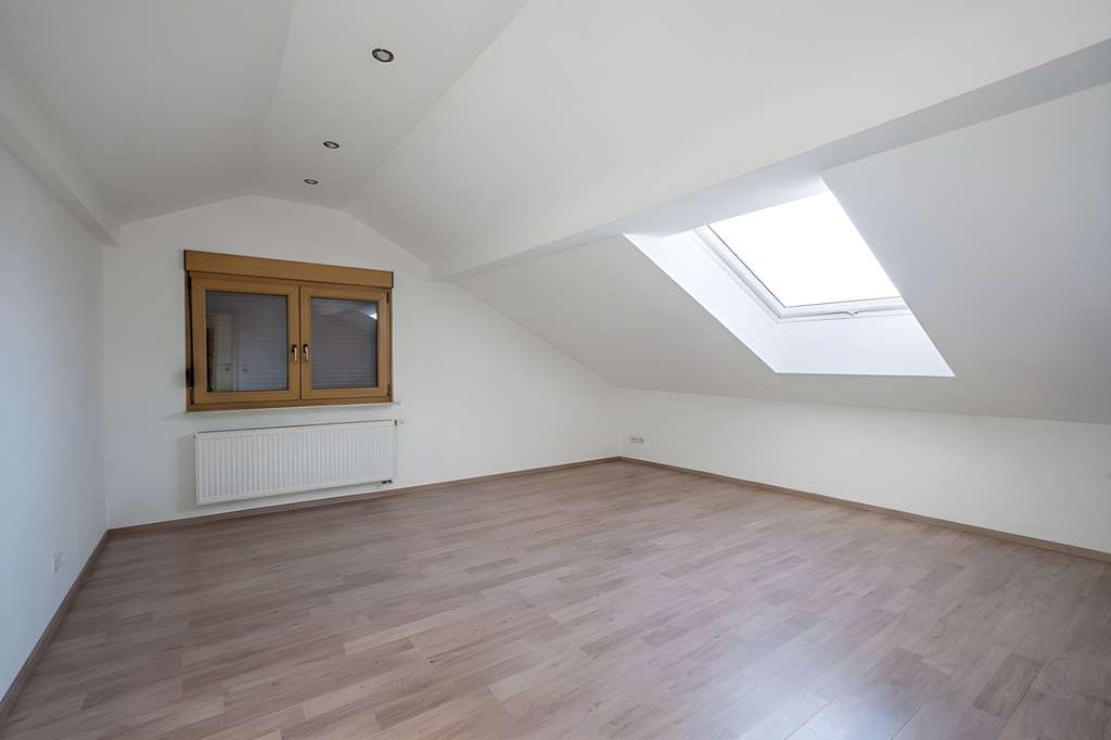 Immobilie in Lobbach - Helle 3-Zimmer-Dachgeschosswohnung in ruhiger Lage von Lobbach - Bild 3
