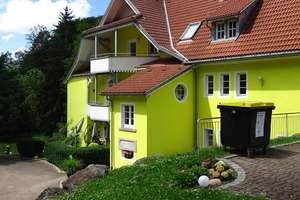 Charaktervolles Mehrfamilienhaus, eingebettet in einen großzügigen Park - geniale Kapitalanlage! – Die vollständige Adresse der Immobilie erhältst du vom Anbieter., 79669 Zell im Wiesental – Vorschaubild 1