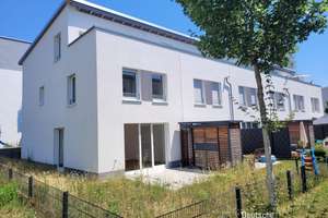 Modernes Reiheneckhaus in FRANKLIN: 5,5 Zimmer, Garten, Dachterrasse & Tiefgaragenstellplatz