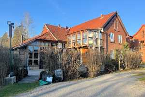 Großes Wohnhaus ohne Renovierungsstau + Baugrund + Bauernhof in Nienstedt/Deister zusammen 3100 qm – Lauenauer Straße 39, 31848 Hameln-Pyrmont (Kreis) – Vorschaubild 1