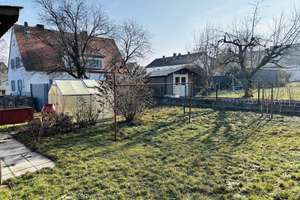 Charmantes Einfam.-Wohnhaus mit zwei Garagen, Pergola und Garten in beliebter Lage, Wohnfl. 135m²,  – Die vollständige Adresse der Immobilie erhältst du vom Anbieter., 97486 Königsberg in Bayern – Vorschaubild 14