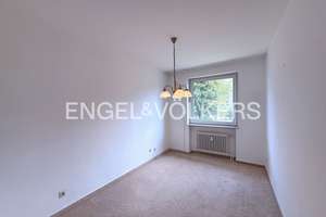 Ruhiges Wohnen mit Blick ins Grüne: 3-Zimmer Hochparterrewohnung mit Loggia und Tiefgaragenstellp... – Die vollständige Adresse der Immobilie erhältst du vom Anbieter., 22149 Rahlstedt, Hamburg – Vorschaubild 2