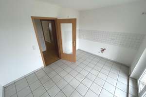 2-Zimmer-Wohnung mit Balkon & Tageslichtbad  – ab Mai 2025 frei – Große Diesdorfer Straße 124, 39110 Stadtfeld West, Magdeburg – Vorschaubild 2