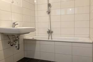 großzügige 2-Zimmer Wohnung im Erdgeschoss mit Balkon! – Schelpmilser Weg 89, 33609 Heepen, Bielefeld – Vorschaubild 4