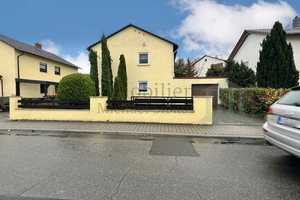 *** Zeitlose Eleganz in Lampertheim: Zweifamilienhaus mit großzügigem Grundstück *** – Lampertheim, Bergstraße (Kreis), 68623 Bergstraße (Kreis) – Vorschaubild 1