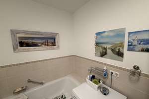  Exklusive, lichtdurchflutete 3-Zimmer-Wohnung in Hannover-Misburg mit Top-Küche zur Übernahme – Die vollständige Adresse der Immobilie erhältst du vom Anbieter., 30629 Misburg-Nord, Hannover – Vorschaubild 21