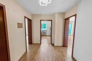 Helle 2-Zimmer-Wohnung mit Süd-Balkon  – gepflegt und ruhig gelegen! – München – Vorschaubild 2