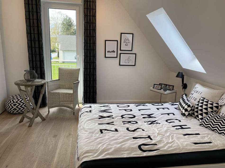 Schlafzimmer 2