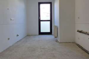 Freiwerdende 4-Zimmer-Wohnung  mit Süd-Westloggia und Fahrstuhl  nur 300 Meter vom Kudamm! – Lewishamstr. 9, 10629 Charlottenburg, Berlin – Vorschaubild 8